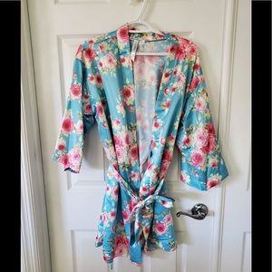 Flora Nikrooz Aqua Floral Robe size small